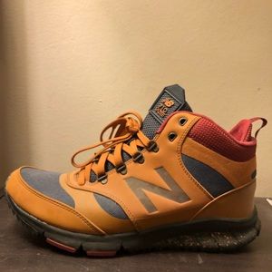 New Balance 710 x Burton